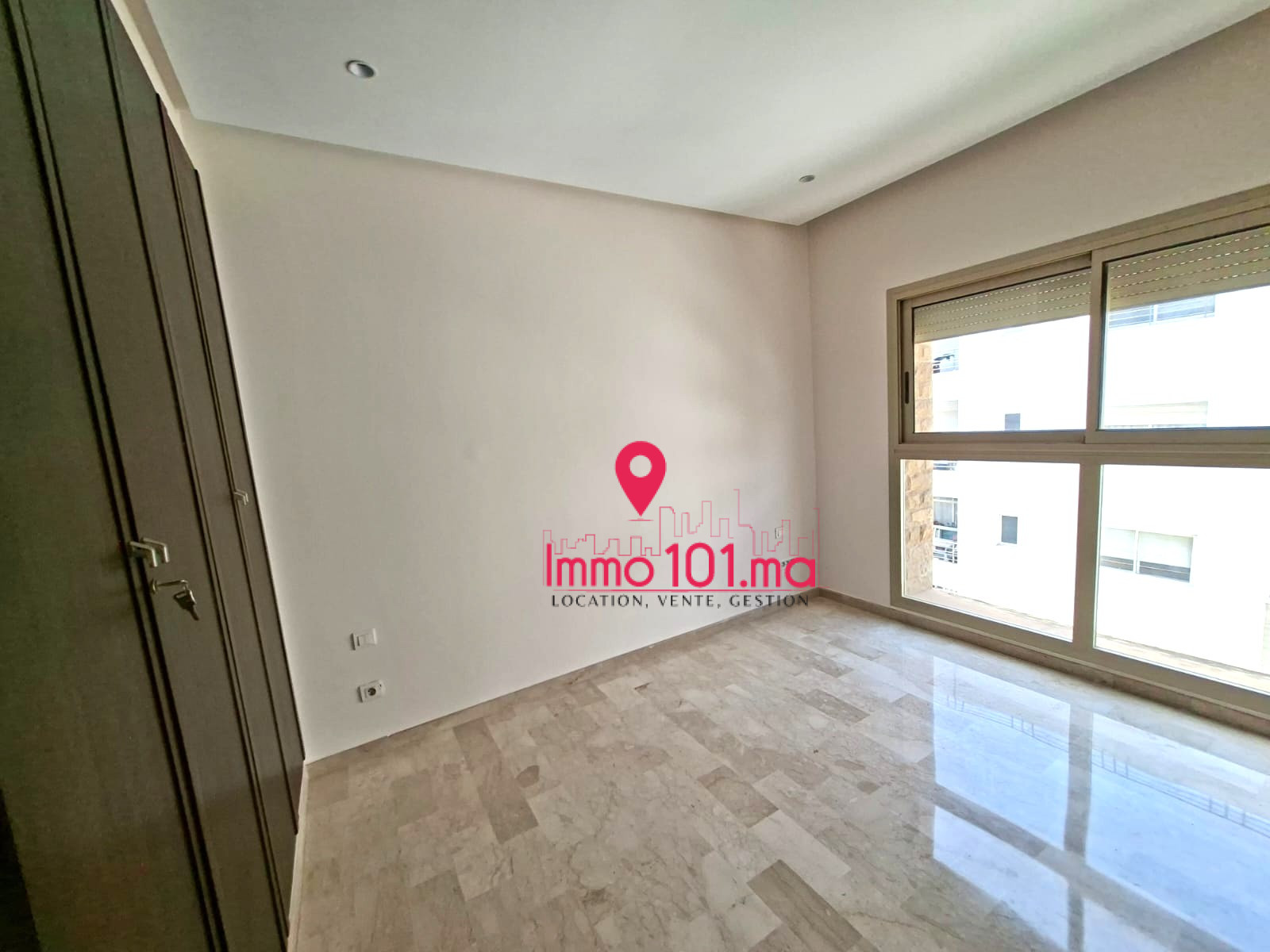 Location appartement à Hay Riad ZLLAV2453